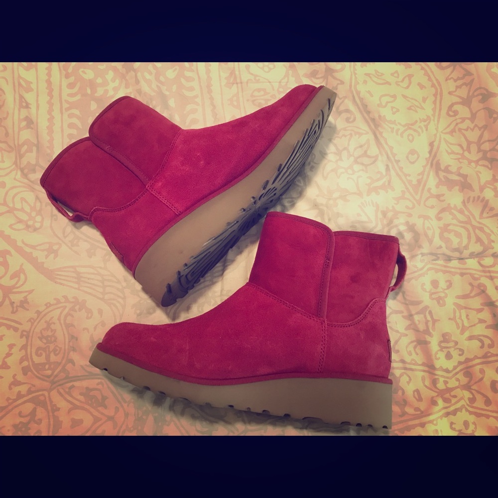 Kristin Ugg Low Top Bootie - Fuchsia